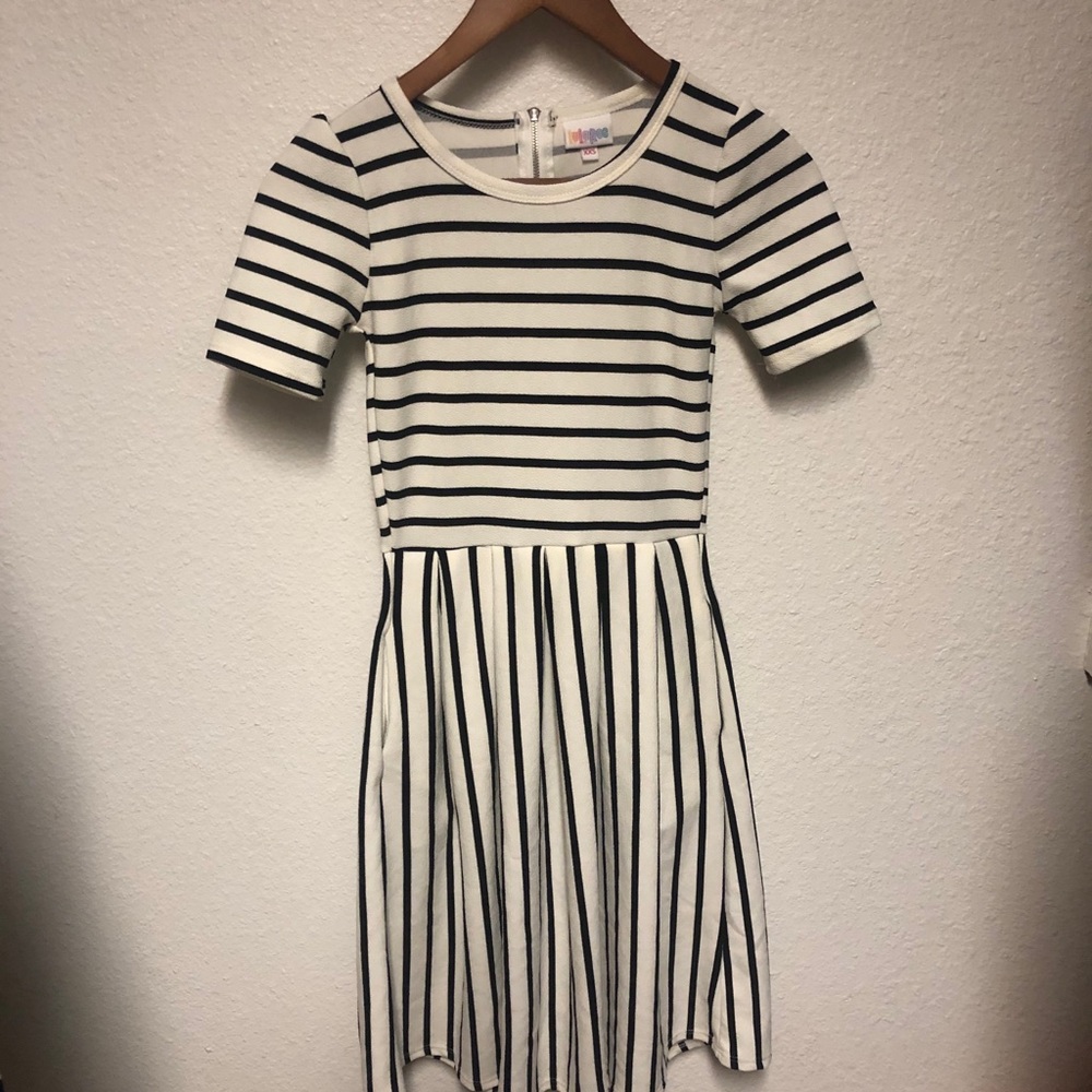 LulaRoe Amelia dress - White with black stripes
